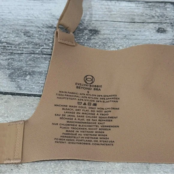 EVELYN & BOBBIE The Beyond Bra in Sand - Size - Small